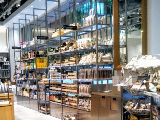 『DEAN & DELUCA ROPPONGI』。_DEAN & DELUCA ROPPONGI
