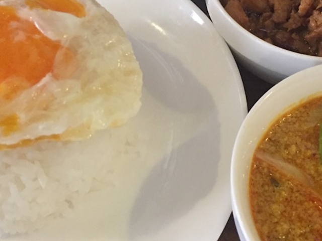 ランチメニューです。_バンコック ポニー食堂