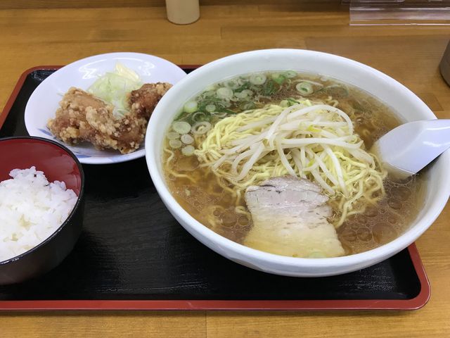 しょうゆラーメン唐揚げセットラーメン大 950円。_ラーメンいのよし