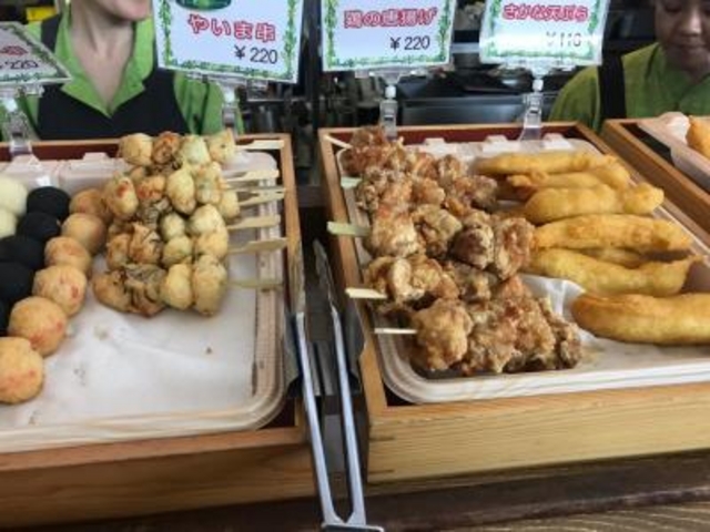 悩んでしまう。。。_やいま村 石垣空港店
