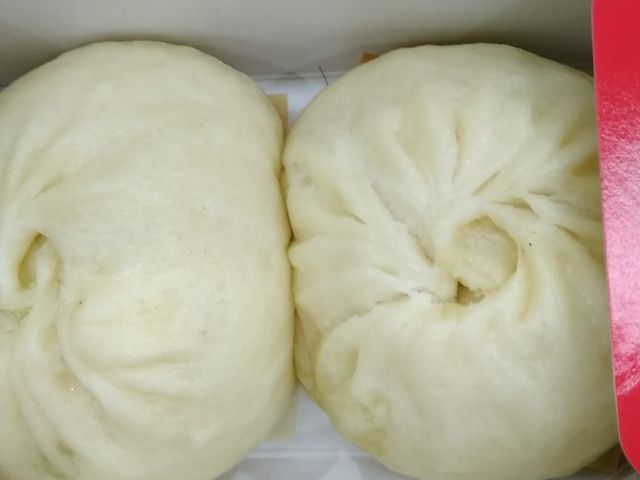 豚まん_551蓬莱 阪神飲茶店