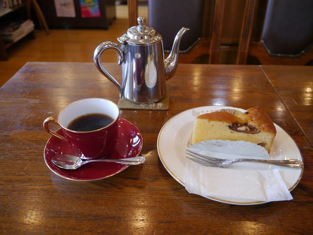 コーヒー(ゲイシャ)と佐野産イチジクケーキ_珈琲音