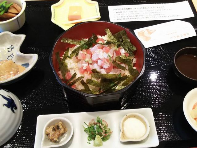 海鮮ひつまぶし_いけす円座/すし八咫
