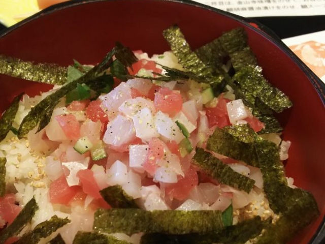 お魚の宝石箱やー!_いけす円座/すし八咫