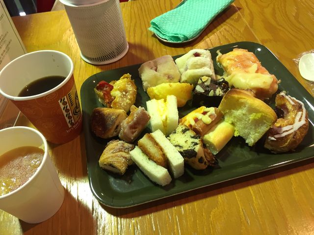 色々な種類があります。どれも美味しいです!_あすなろベイキングカンパニー