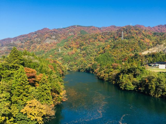 橋の上から撮影_神通峡岩稲温泉