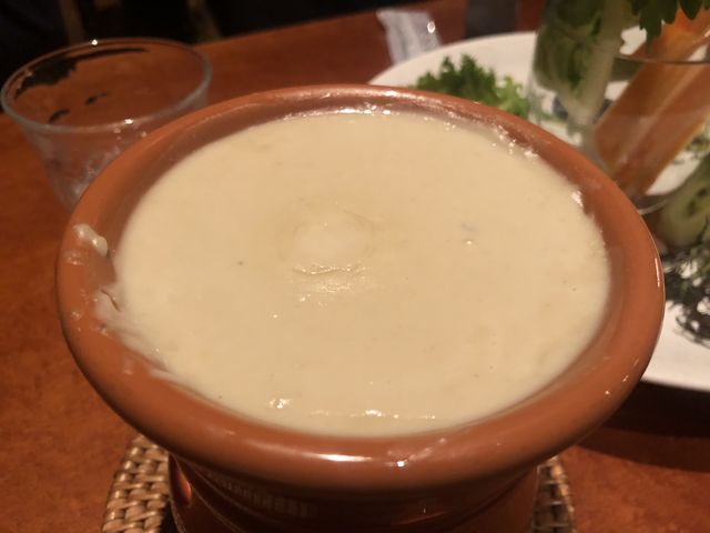 バーニャカウダーのソースがあまりおいしくなかった…
ほぼソースつけられなかった…_茶屋草木万里野