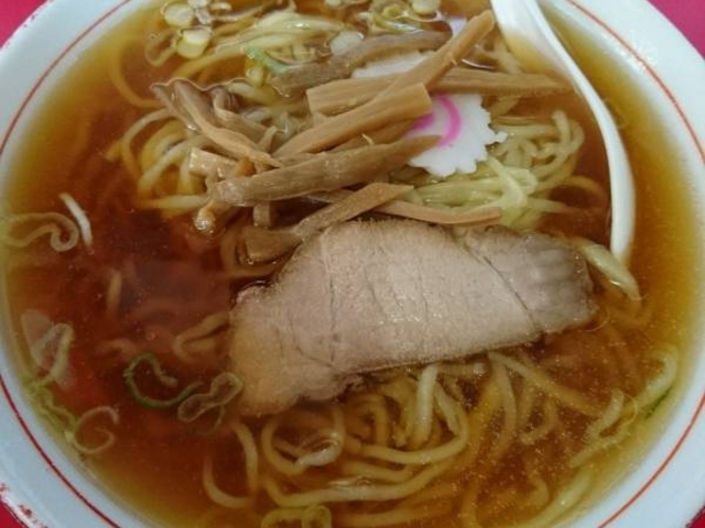 ラーメン、並350円_萬来軒