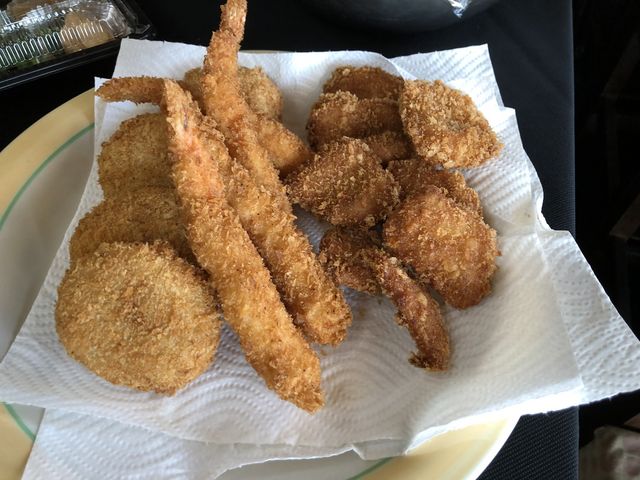 揚げ物は手作りでコロッケやミンチカツがとっても美味しいです。_好屋