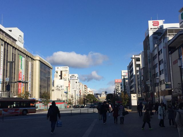 きれいに整備されています_大手前通り東側歩道