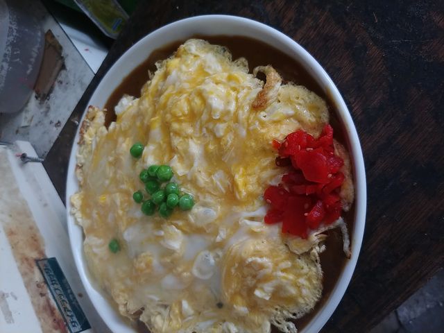 オムカレー750円_三富ラーメン