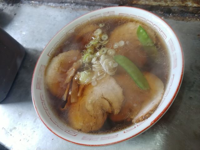 醤油チャーシュー麺800円_三富ラーメン