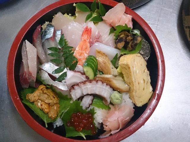 海鮮丼 ¥2160_お食事処 さとう