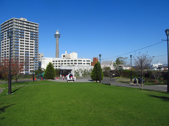 芝生広場_アメリカ山公園