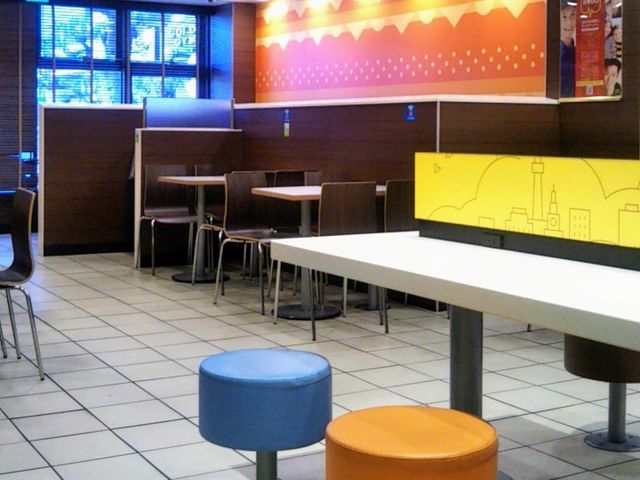 『マクドナルド行徳店』。_マクドナルド行徳店