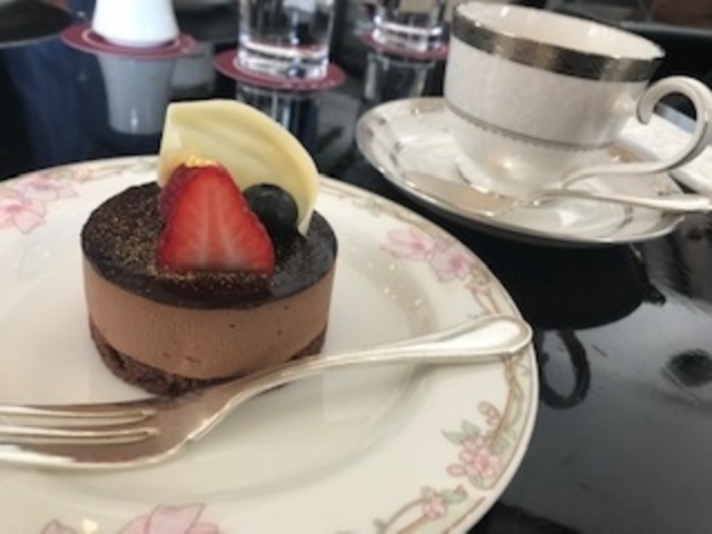 チョコレートケーキセット_山のホテル ラウンジ・バー