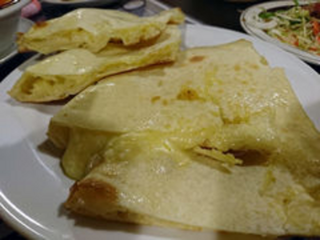 ナン_あちゃーる カレーと珈琲の店