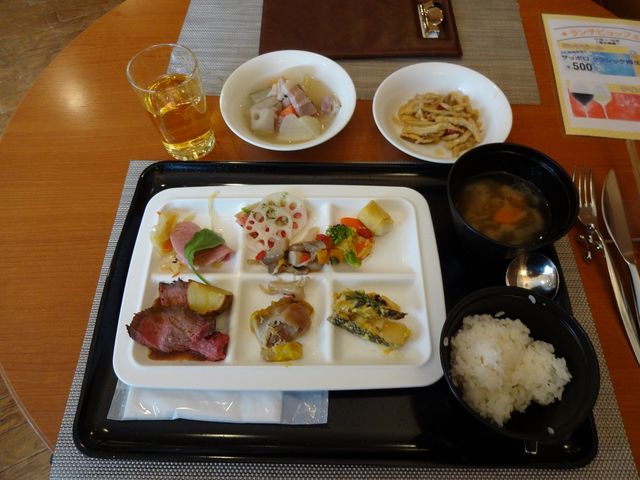 ランチバイキング_ランデブー ラウンジ