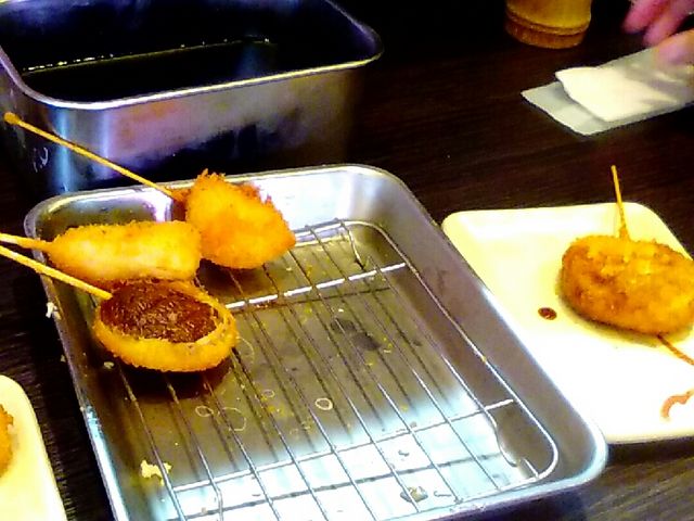 もちろん2度づけ禁止です_串かつじゃんじゃん 新世界本店