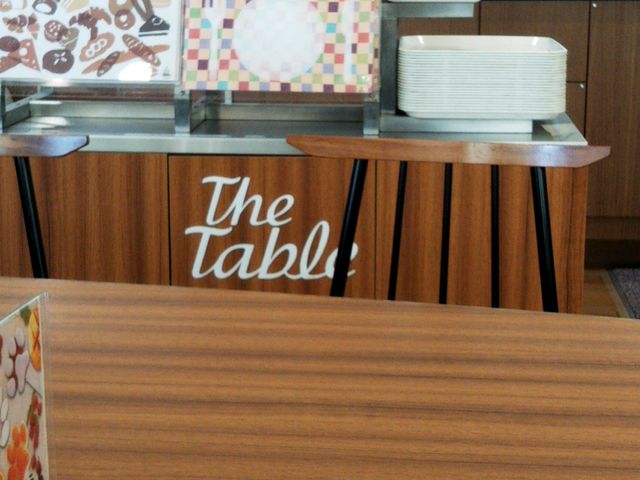 店内_ザ・テーブル イオン幕張新都心店