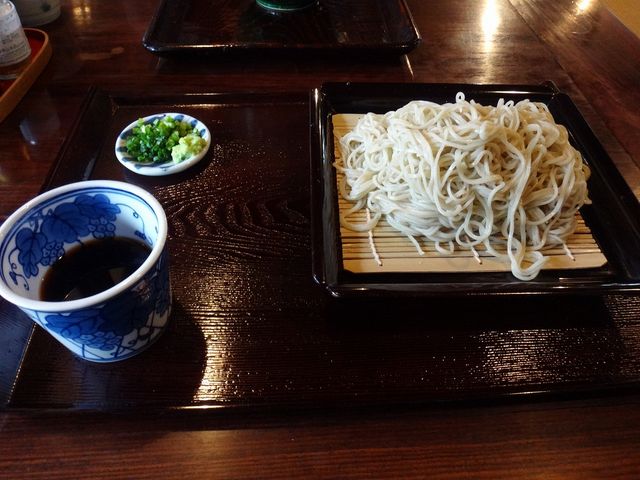 ざる蕎麦を注文しました。_手打ちそば 二八