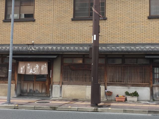 ビルの一階_吾妻