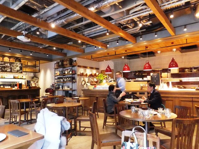 店内の様子_サルヴァトーレ クオモ SALVATORE CUOMO イチバ 市場 博多