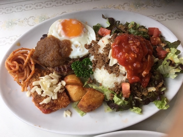 Aランチ_ドライブインレストラン ハワイ
