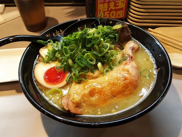 ねぎをトッピングでいただきました。_鶏王けいすけ 秋葉原店