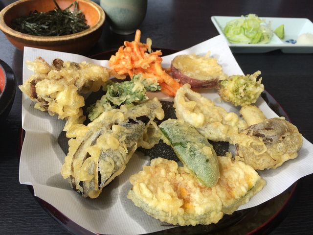 野菜天ぷら_そば処 登美