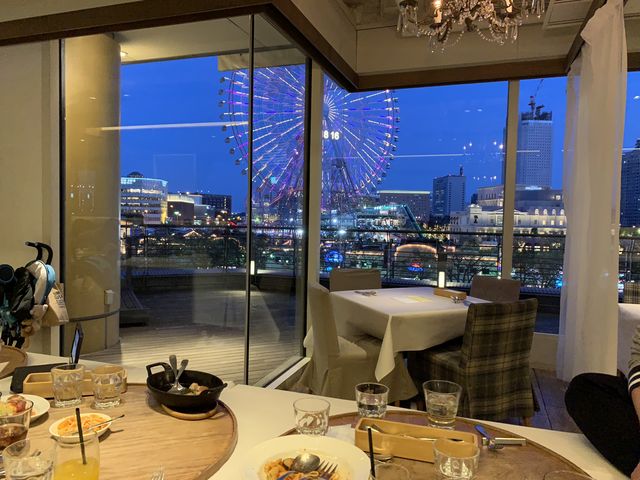 景色がロマンチックですね_24/7 restaurant