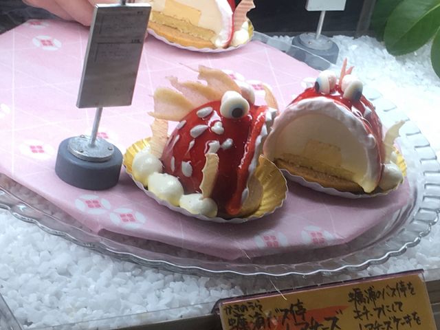 アラカブバス停のケーキ。もとは西海丼フェア時の期間限定品だったけど話題になって再販されてます☆_お菓子のいわした