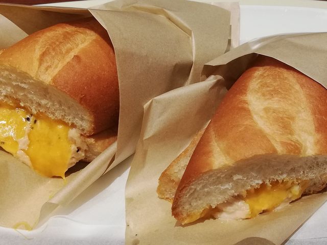 ツナチェダー_ドトールコーヒーショップ 神戸さんちか店(GOURMET COFFEE DOUTOR)