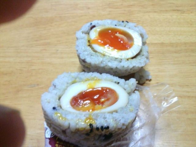 「玉めし」の中はこんな感じ_あげもん イワナガ 道の駅みやま店