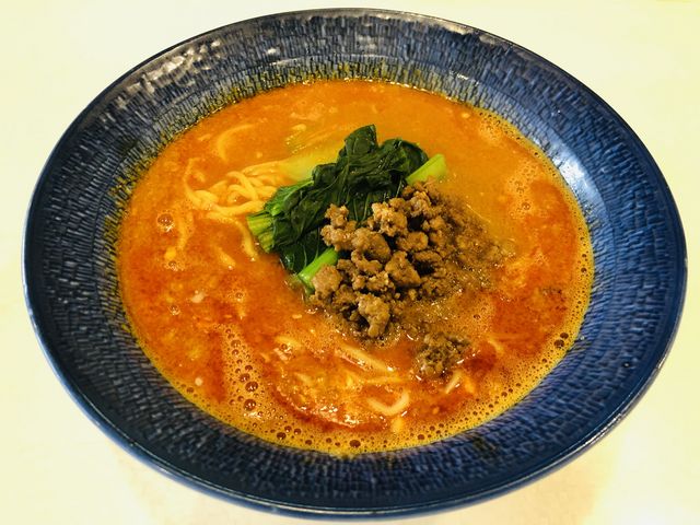 大人気の担々麺_中華そばたんたん