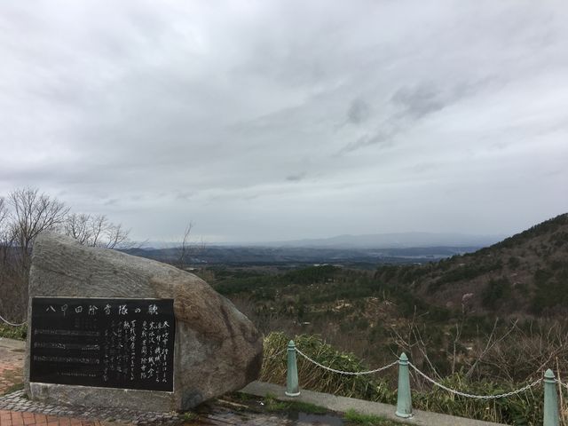 八甲田山除雪隊の碑。近くまで行くと歌が流れてびっくりしました!_八甲田・十和田ゴールドライン