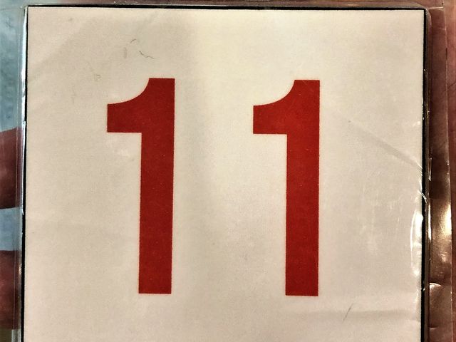番号札は11番。_ロッテリア小牧ピアーレ店