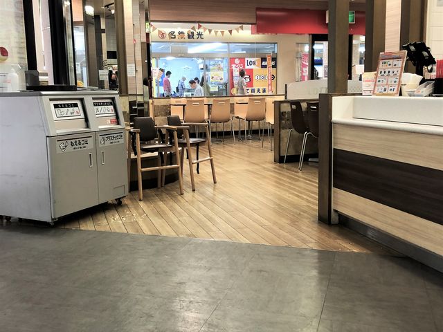 ロッテリア小牧ピアーレ店、店内。_ロッテリア小牧ピアーレ店