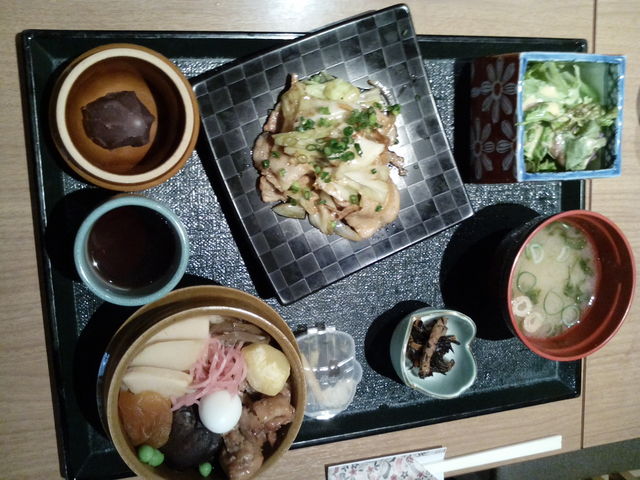 釜めし御膳 風神
上州もち豚生姜焼き付き。_群馬の台所