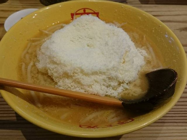 衝撃のチーズラーメン_九十九ラーメン・恵比寿本店