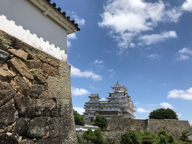化粧櫓から天守閣を望む_姫路城化粧櫓