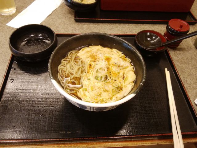 カニ玉そばです_長盛庵