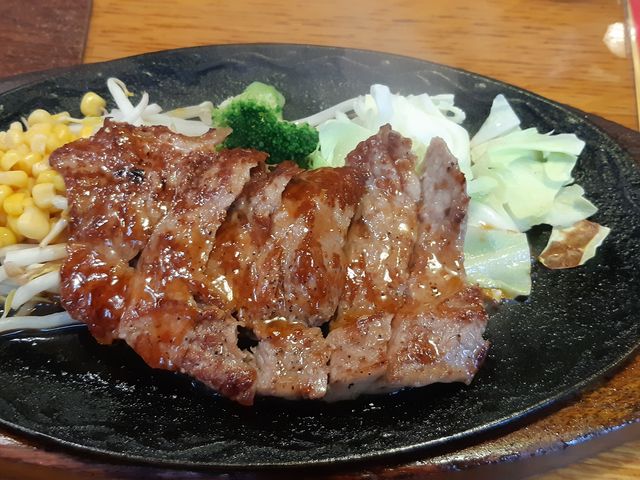 ステーキ_ヒュッテベルク松新店