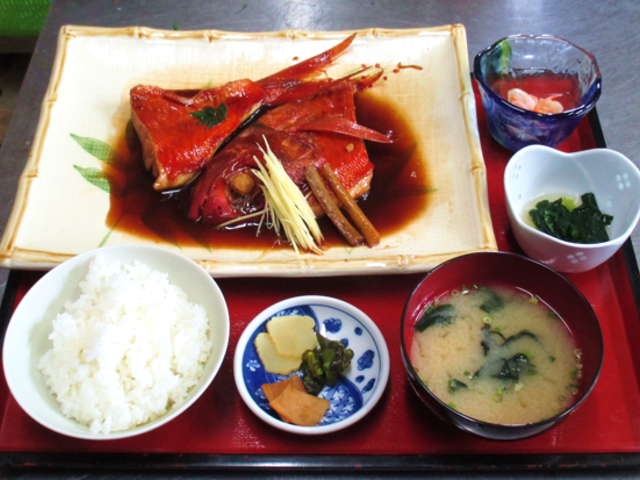 『 地金目鯛煮付け定食 』 白米おかわり必至の逸品です!_松