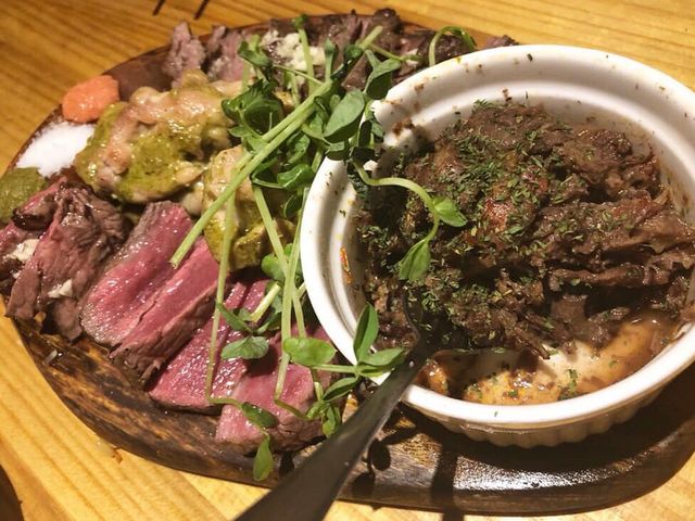 名物肉盛り_バル野郎 蕨