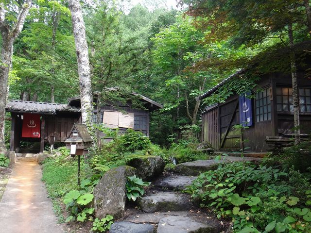 温泉の入り口。_平湯民俗館お食事処禄次