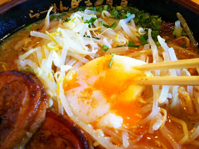 温泉玉子をほぐすとまた旨し。_ほくしん 草加谷塚店