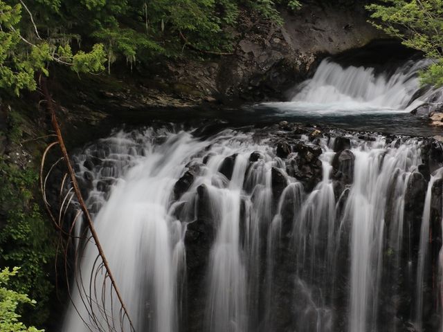 展望台から。_善五郎の滝