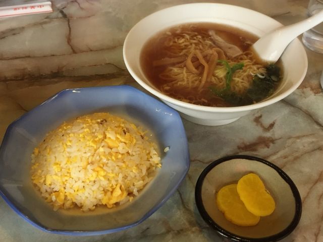 ラーメンとチャーハンのセット_菜来軒