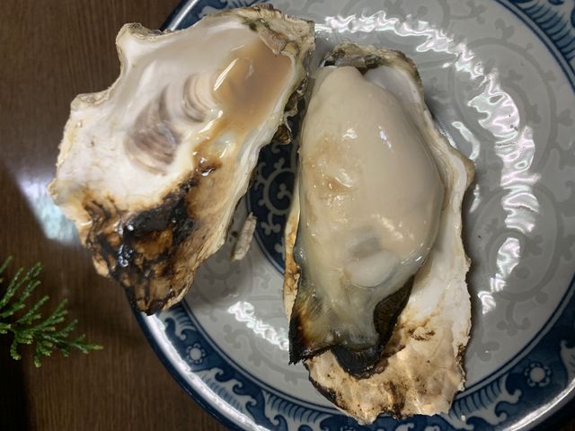 ぷりっぷりの焼き牡蠣_いな忠